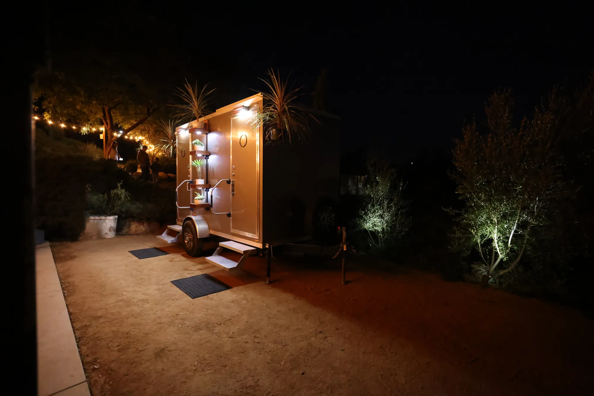 Aloe Suites luxury restroom trailer